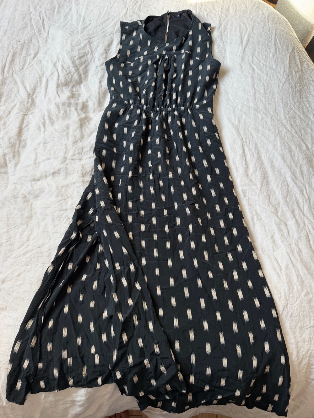 Silk Black & White Patterned Sleeveless Maxi Dress